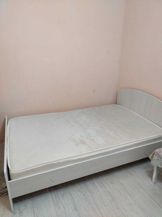 продам Кровать 1,5