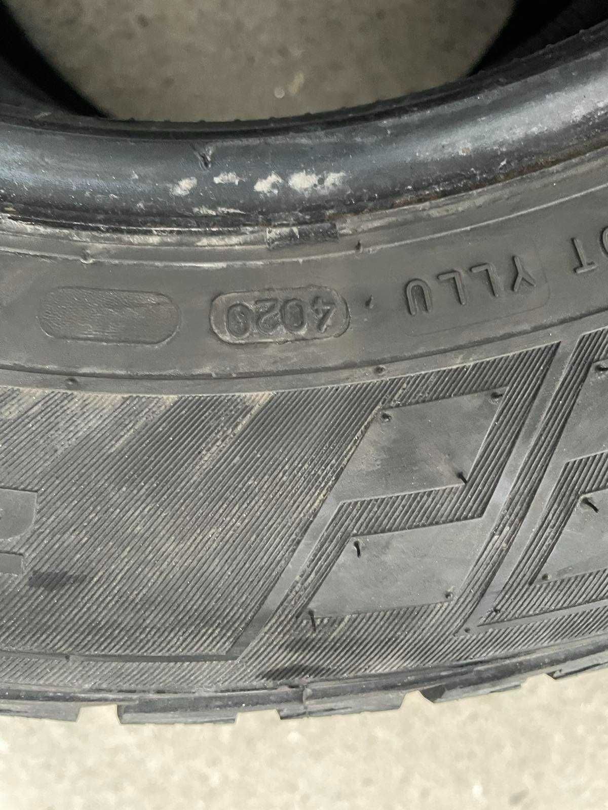 2бр. Nokian 215/65/15c dot0420