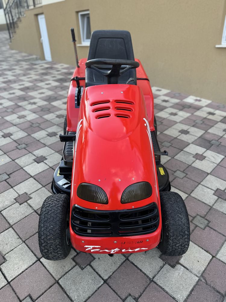 Tractoras tuns iarba gazon V2 16 CP