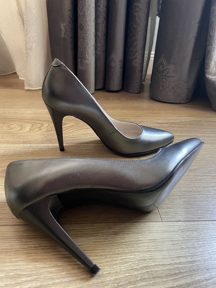 Vand pantofi stiletto Marelbo marimea 38