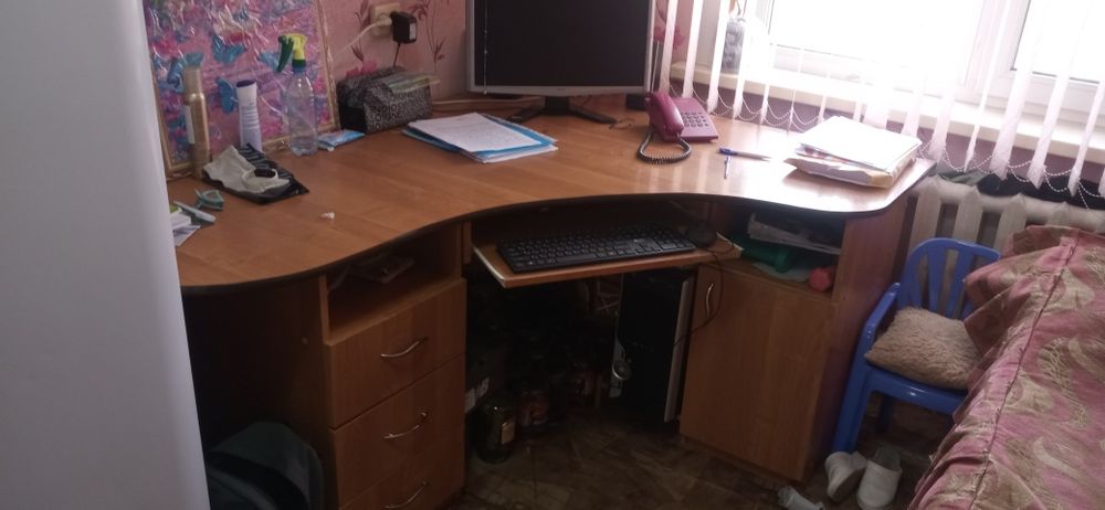 Стол компьютерный