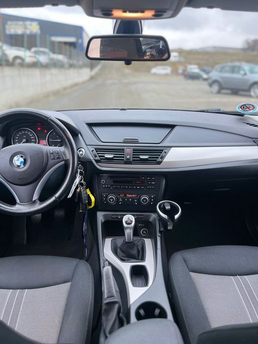 Bmw x1 2011 xenon angel eyes