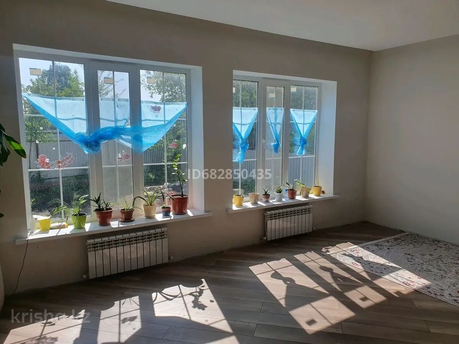 Продам большой 6 комнатный дом в ЗКО УРАЛЬСК