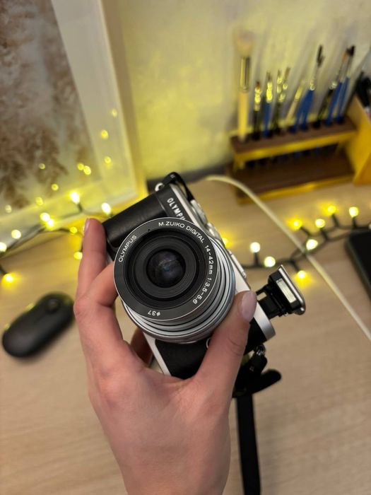 Olympus E-PL9 Aparat Foto Mirrorless 16MP MFT 4K Kit 14-42mm F3.5-5.6