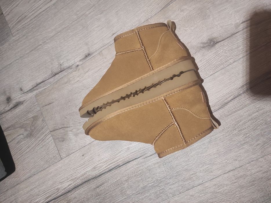 UGG marimea 39-40