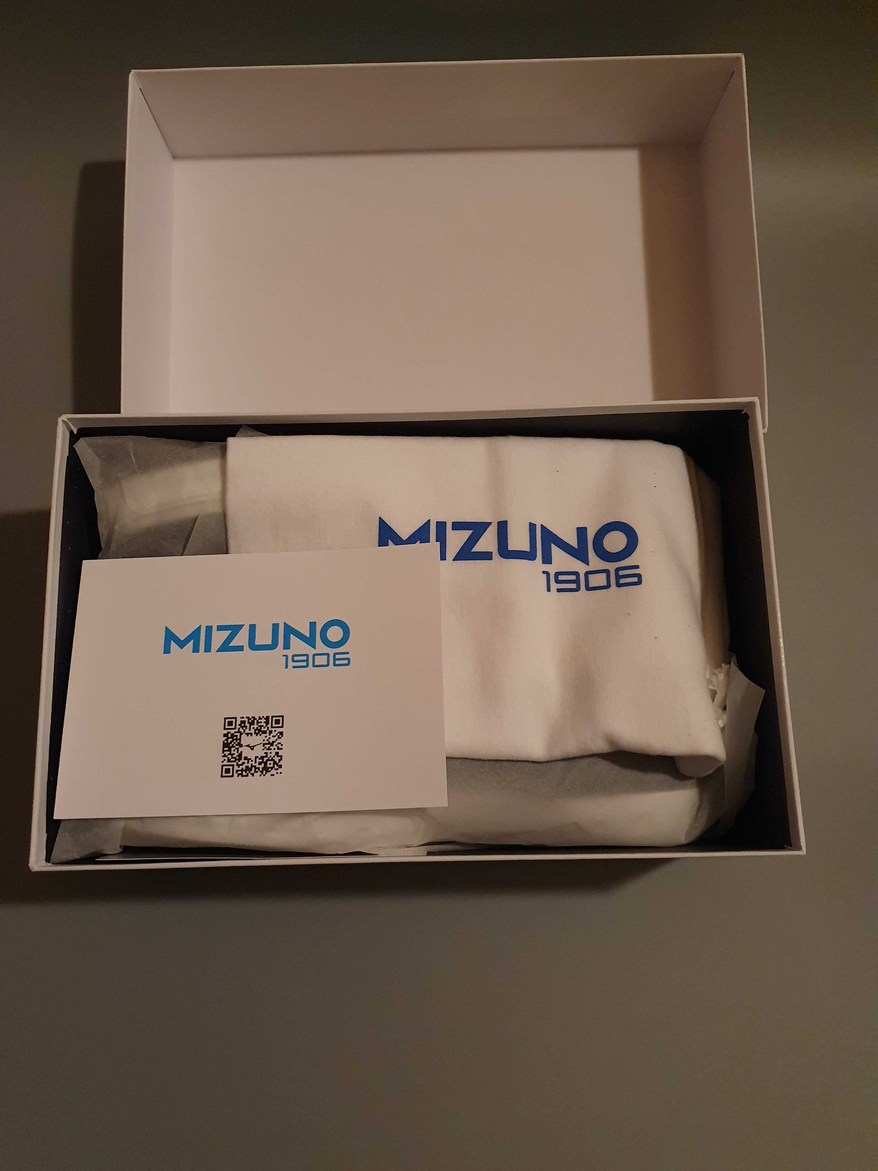 Adidasi Mizuno Hoshikage M 42