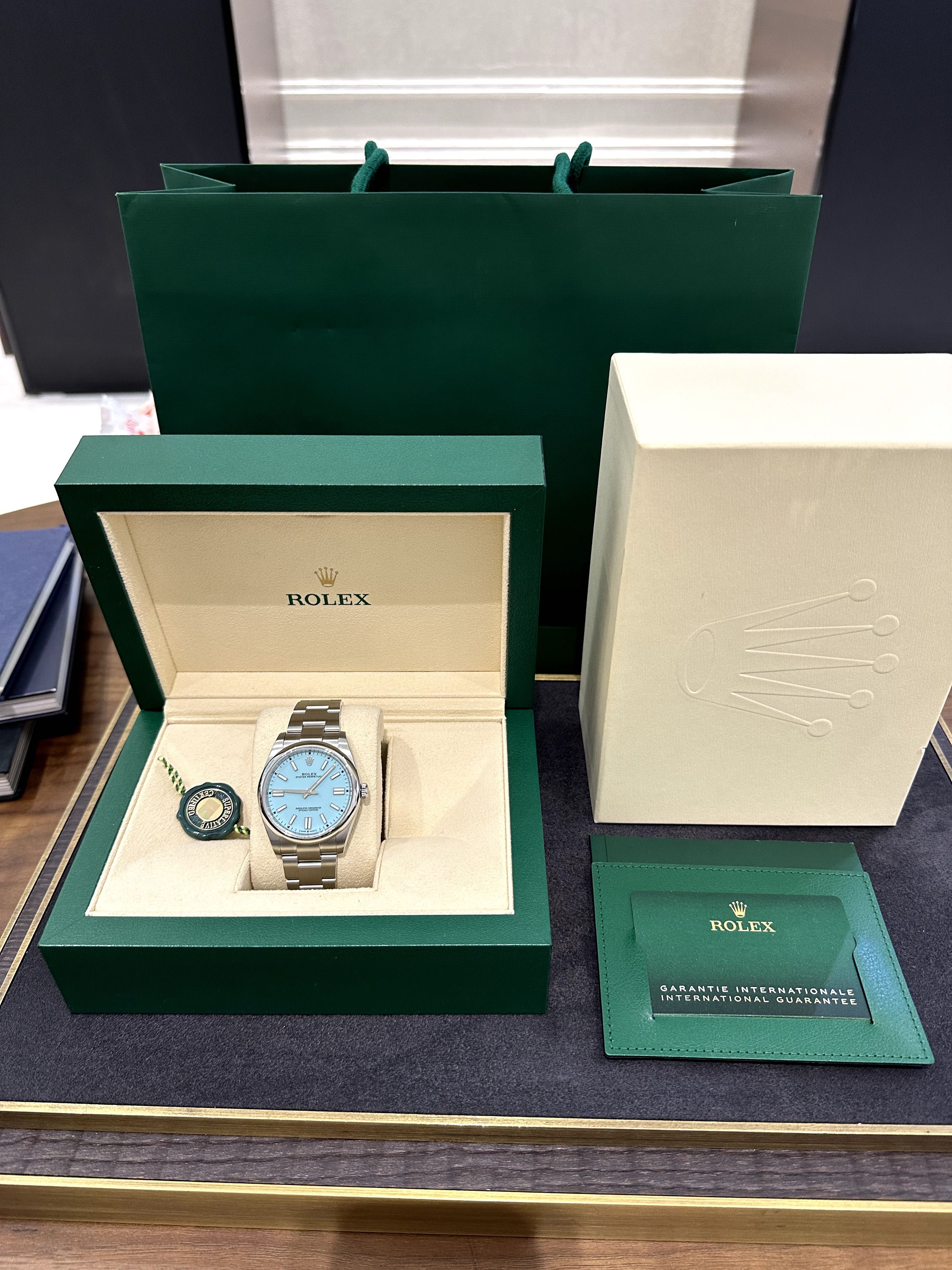 NEW Rolex Oyster Perpetual 41 mm Steel 124300