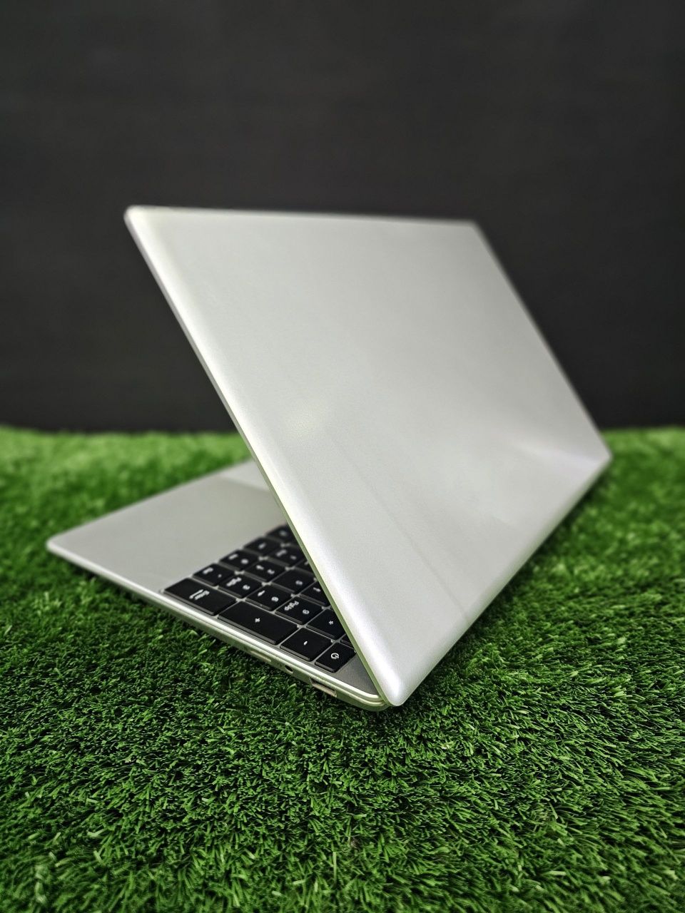 Uzum Marketda Rossa Trend bo'lgan notebook bizda yarim narxida!