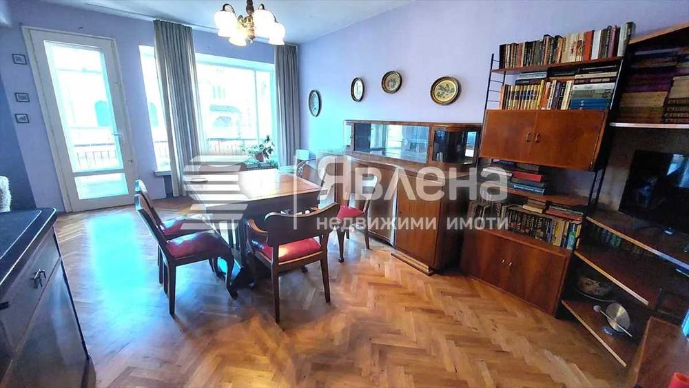 Дава се под наем Двустаен апартамент в София, Център - 103 кв.м за 638.01 € - Снимка #5