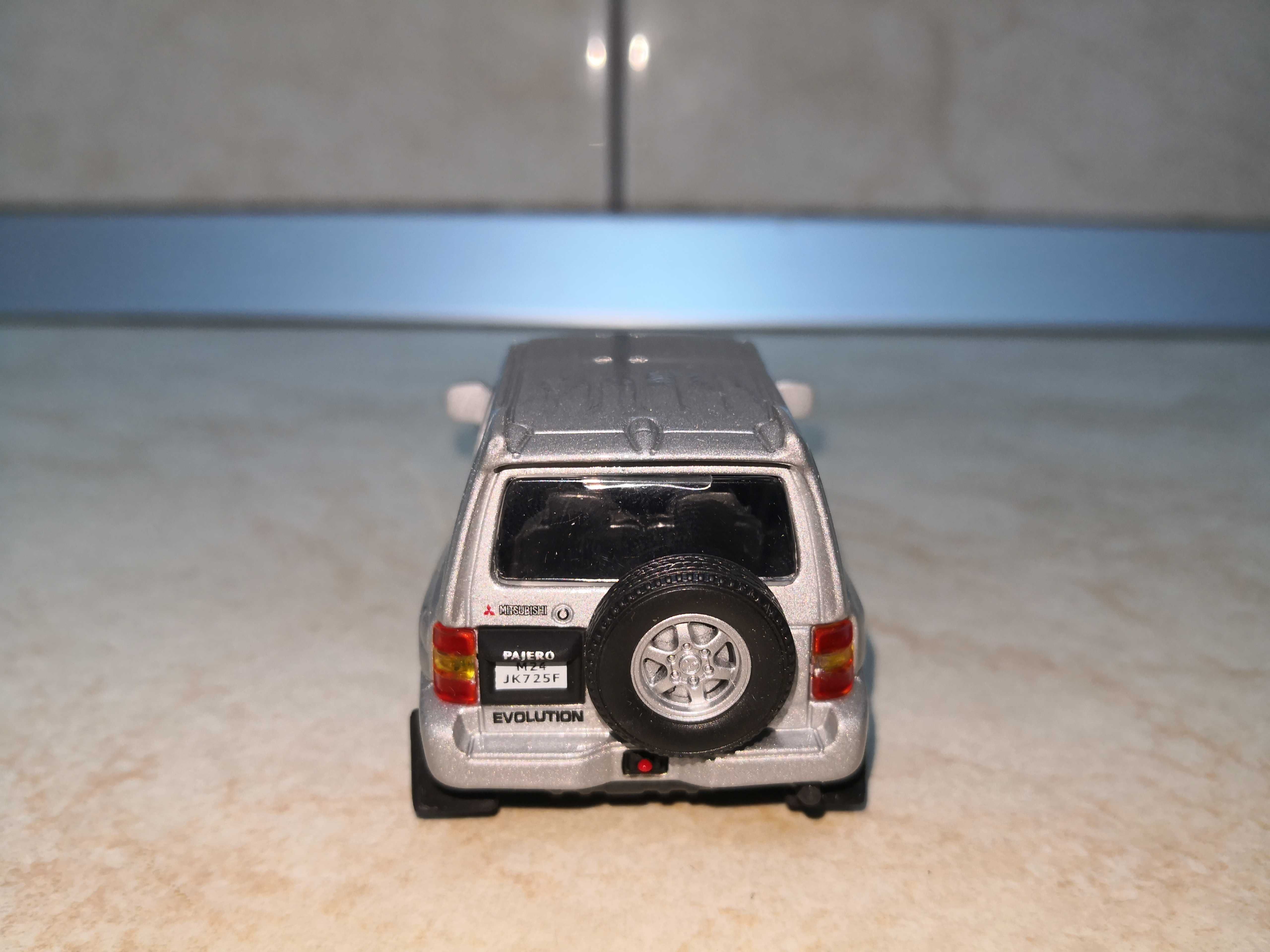 Machete auto scara 1:43, Isuzu, Toyota si Mitsubishi, Prod. Hongwell