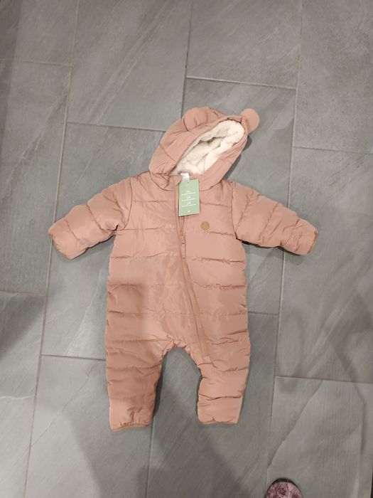 Нови детски космонавти H&M  с етикет 62 и 68 размер.