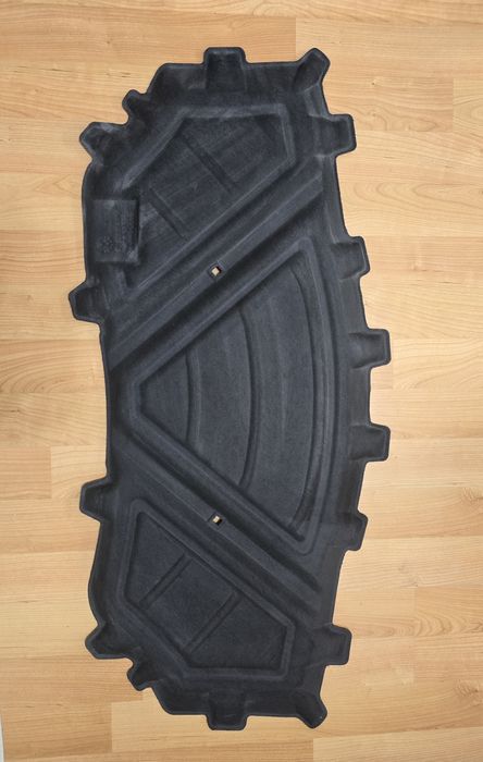 Scut antifonare capota Audi Q3 si Nissan Qashqai