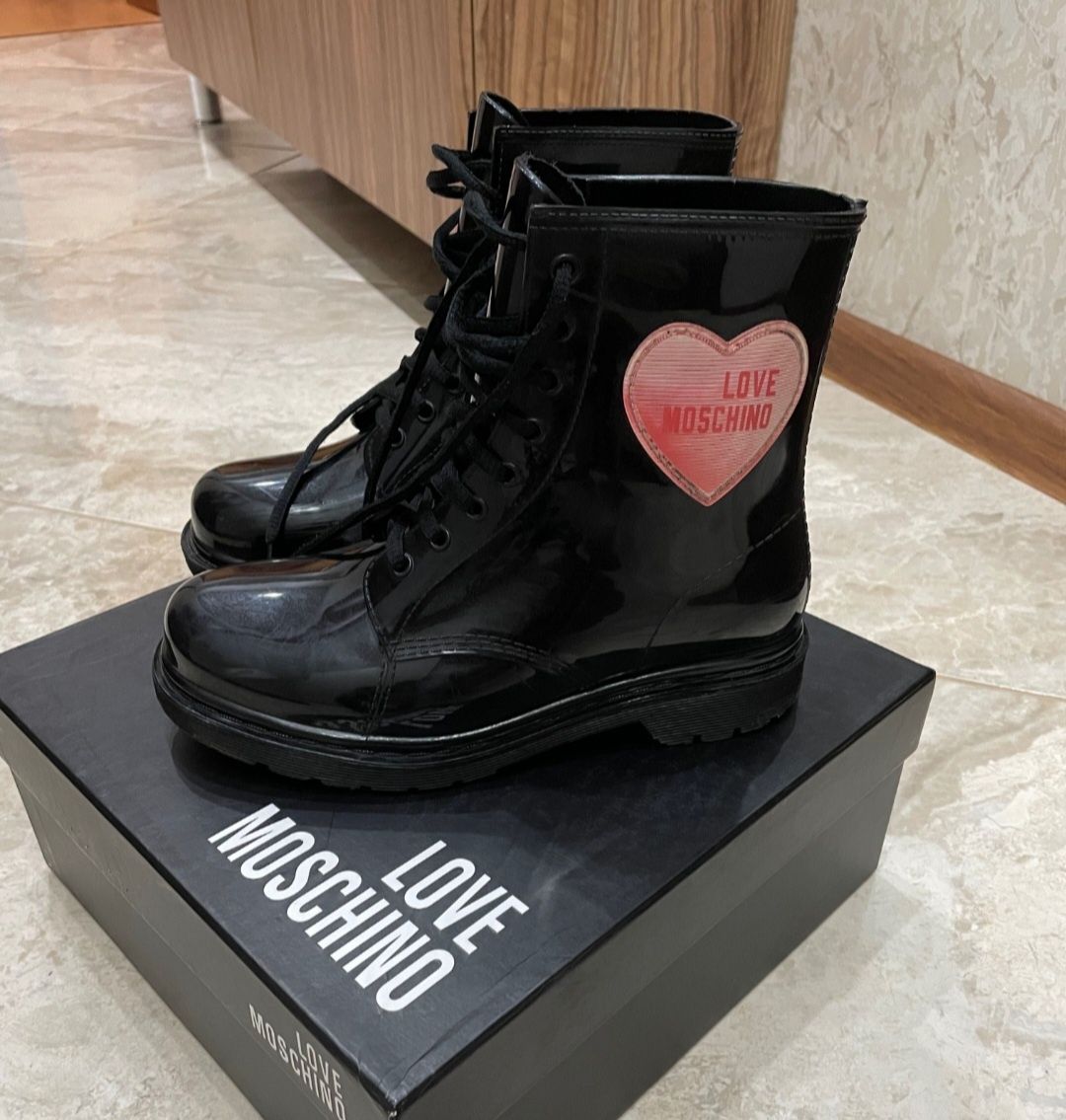 love moschino нони обувки