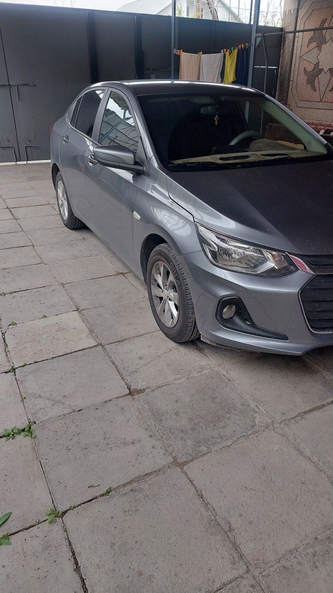 Продаётся Chevrolet Onix LTZ