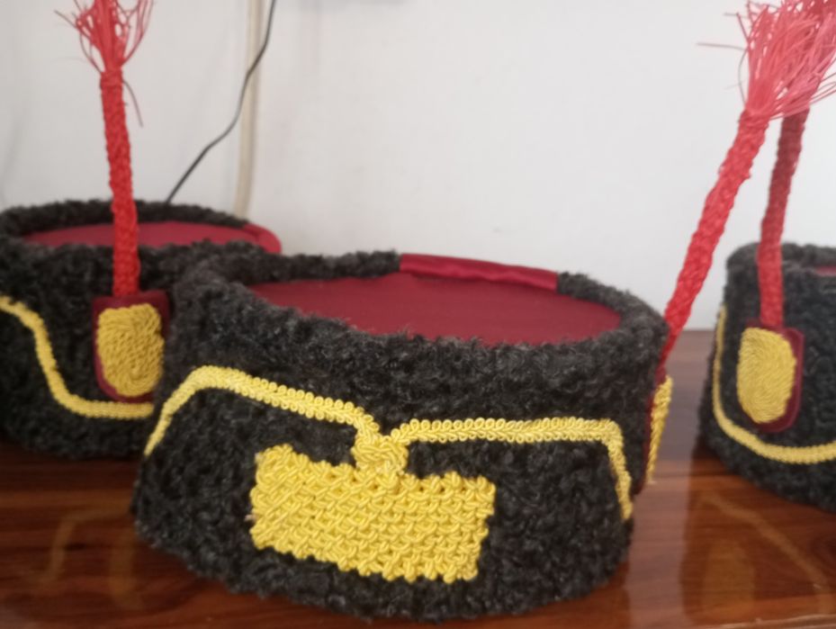 Vând caciuli model Cuza