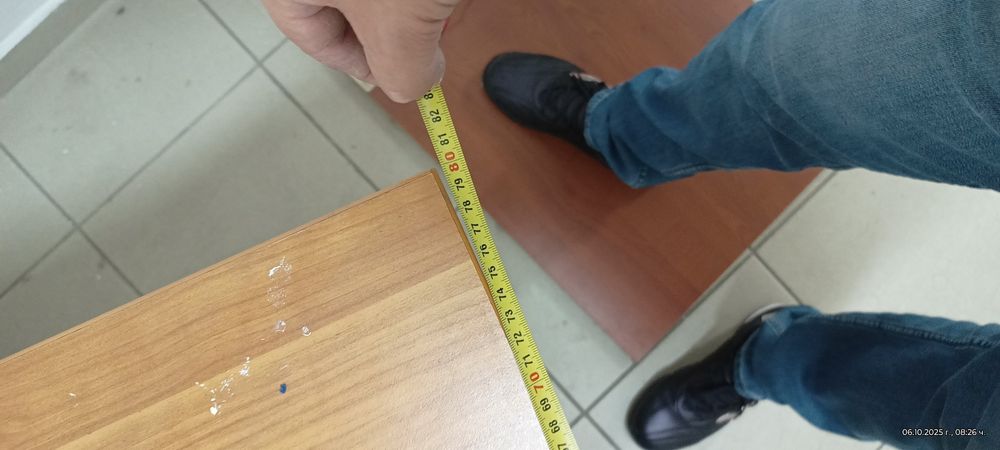 Бюро цвят череша и антрацит