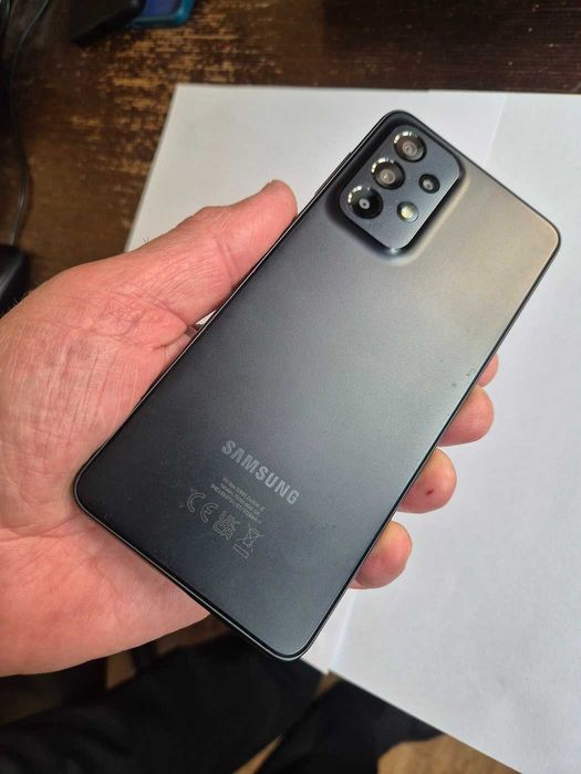 Samsung A33 5G перфектен
