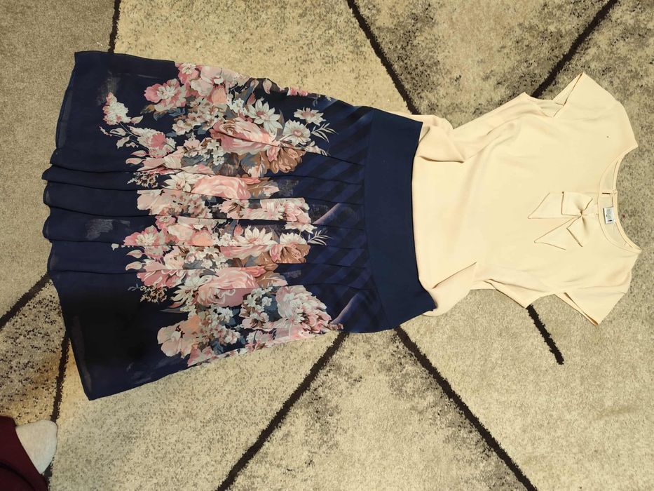 Vând haine damă mărimea M și 42