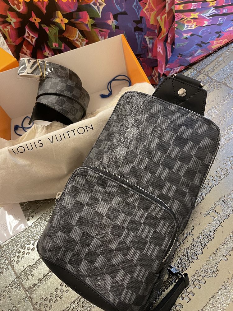 Borseta-geanta LOUIS VUITTON-colectia noua Piele naturala  !