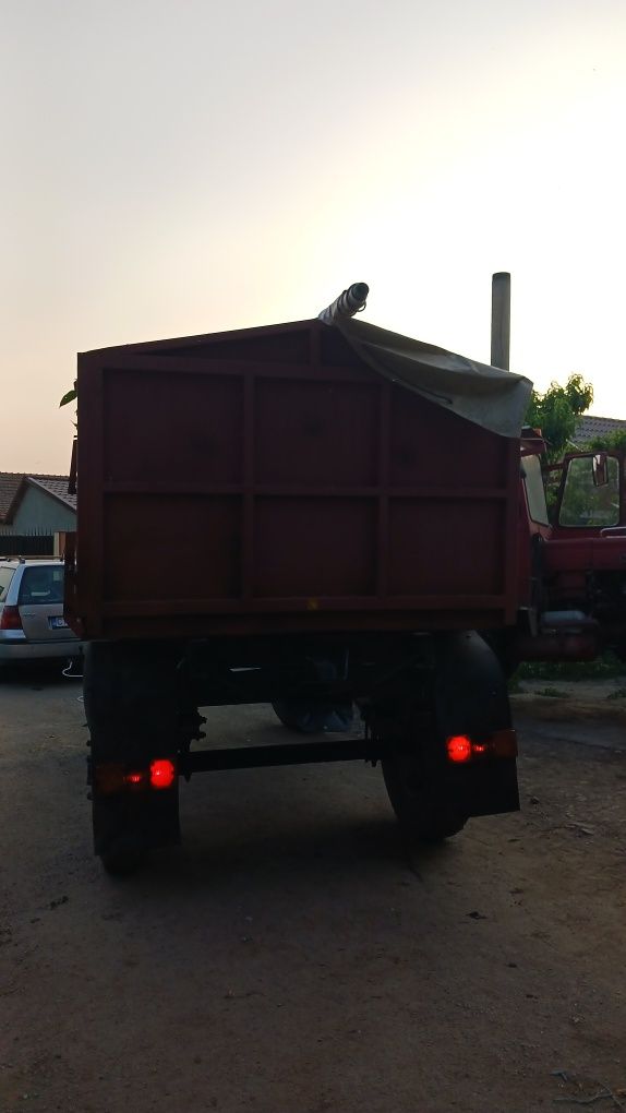 Remorcă agricolă basculabilă