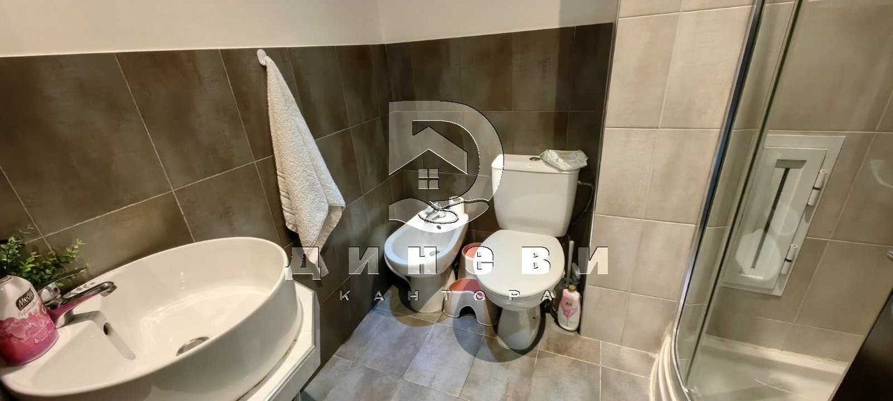 Продава се Тристаен апартамент в Стара Загора, Център - 106 кв.м за 1274 €/кв.м - Снимка #10