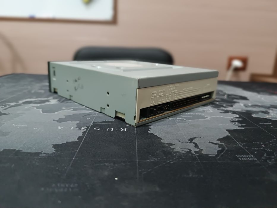 Внутренний DVD-мультирекордер (DVD+RW/CD-RW/Multi)