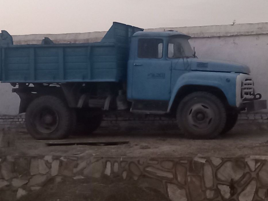 Зил самосвал сотилады