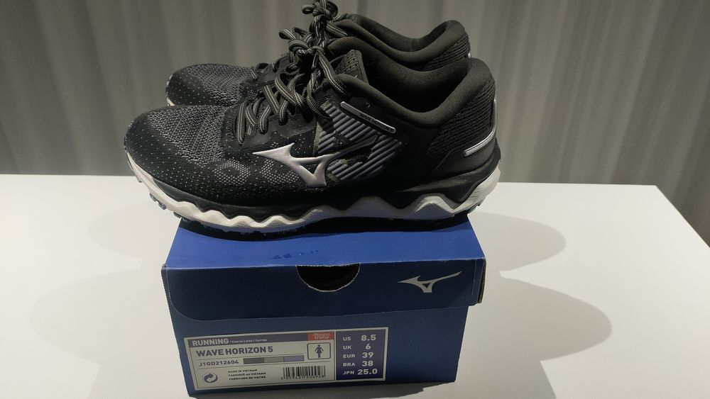 Adidasi de alergare Mizuno wave Horizon 5