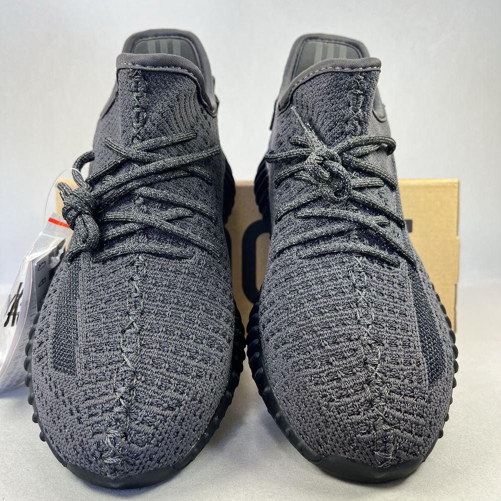 Yeezy 350 V2 Black ref! НОВИ!