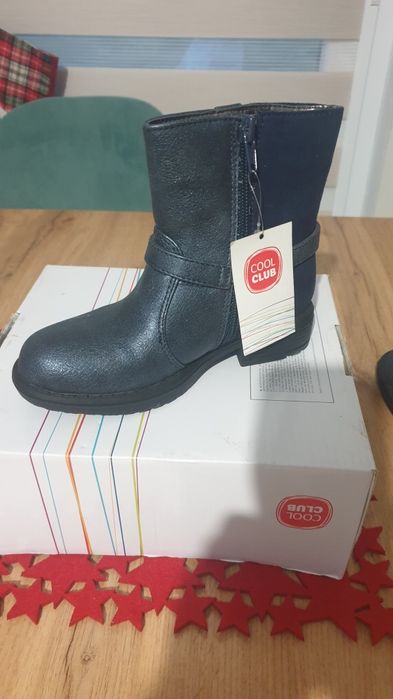 Vand cizme fata, noi cu eticheta