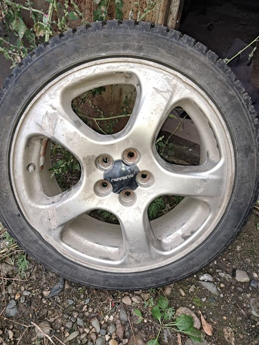 Ппродам резину с дисками на субару 215/45 R 17