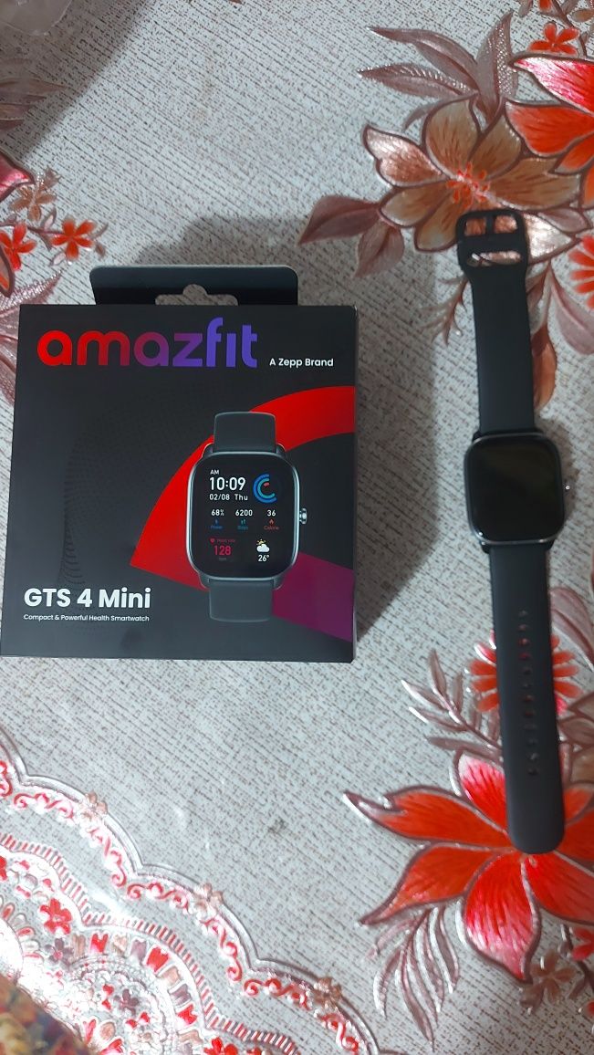 Продам Смарт-часы Amazfit GTS 4 Mini