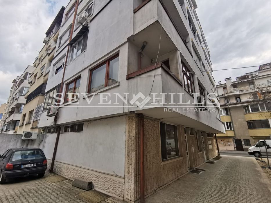 Продава се Офис в Пловдив, Кършияка - 157 кв.м за 1051 €/кв.м - Снимка #11