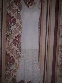 Продам белое гипюровое платье