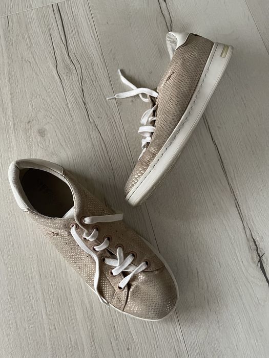 Încălțăminte Geox mărimea 37