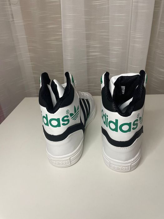 Pantofi sport Adidas stil gheata noi nr.36 si 37