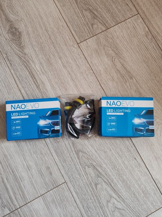 Set de 2 becuri led H11 cu răcire pe radiator.