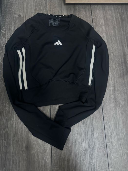 Спортен екип adidas