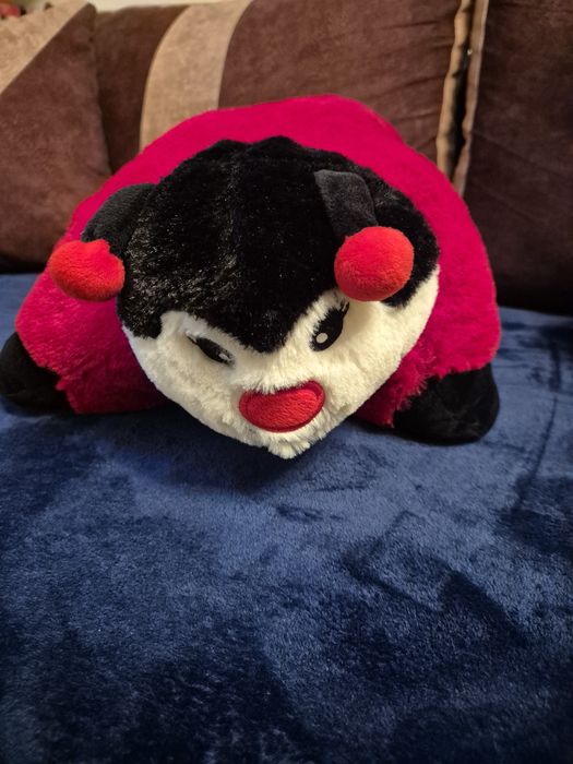 Perina in forma de buburuza