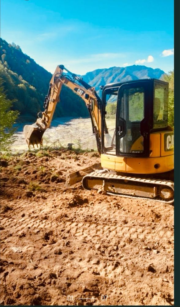 Închiriez miniexcavator.incarcator