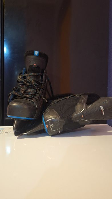 Коньки хоккейные