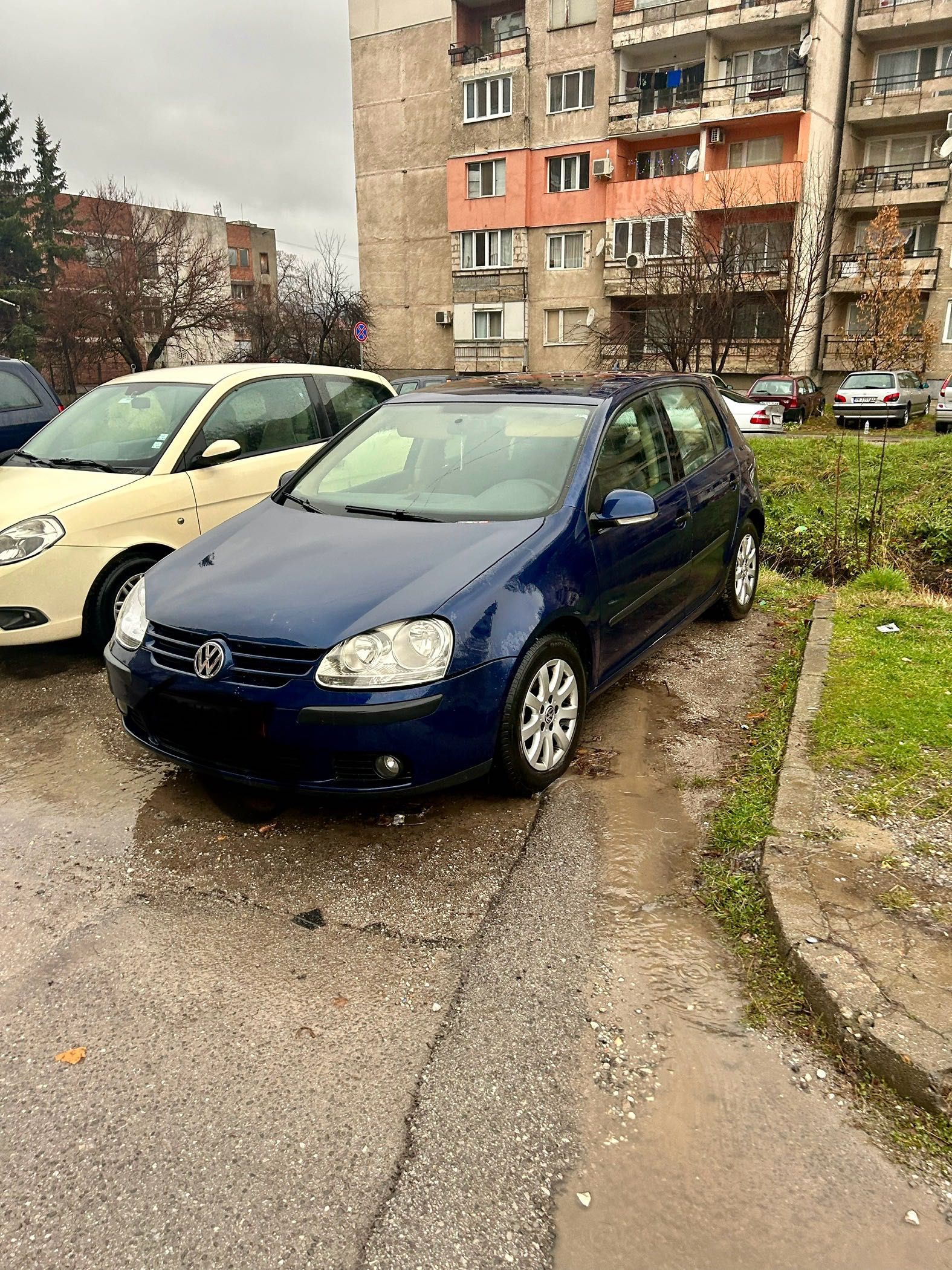 Golf 5 1.6 102 коня на части.