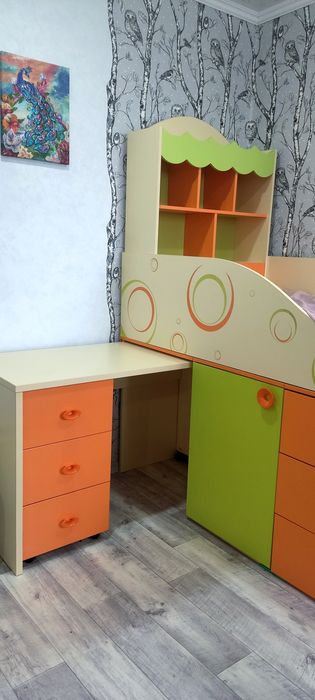 Продам комплект мебели