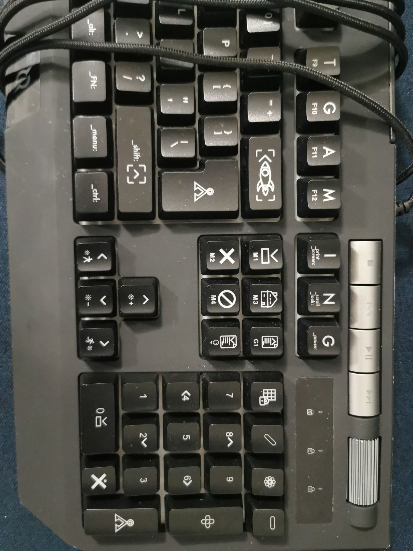 tastatura AQRYS custom
