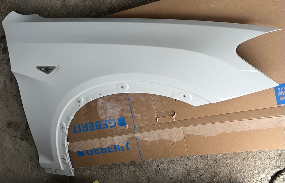 Aripa dreaptă BMW x3 f25  2012