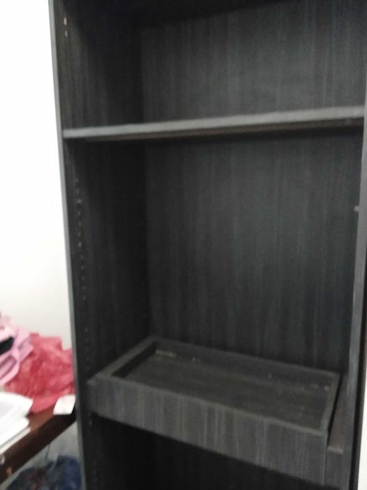 Голям шкаф с витрини и рафтове с механизми- 490 лв.