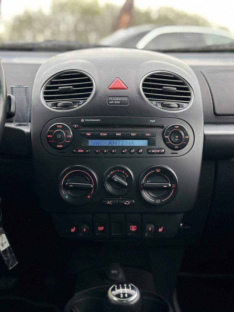 Vw new beetle 1.6i 2008 12 luni Garantie Rate