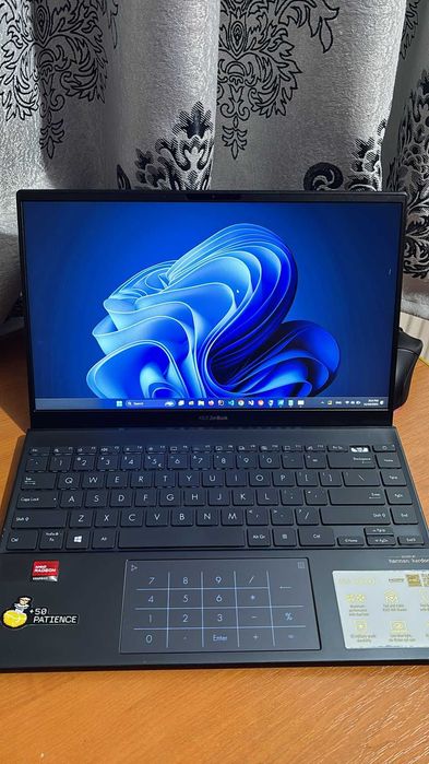 Laptop ultraportabil Asus Zenbook 14 – Ryzen 7, 16 GB RAM, 1 TB SSD