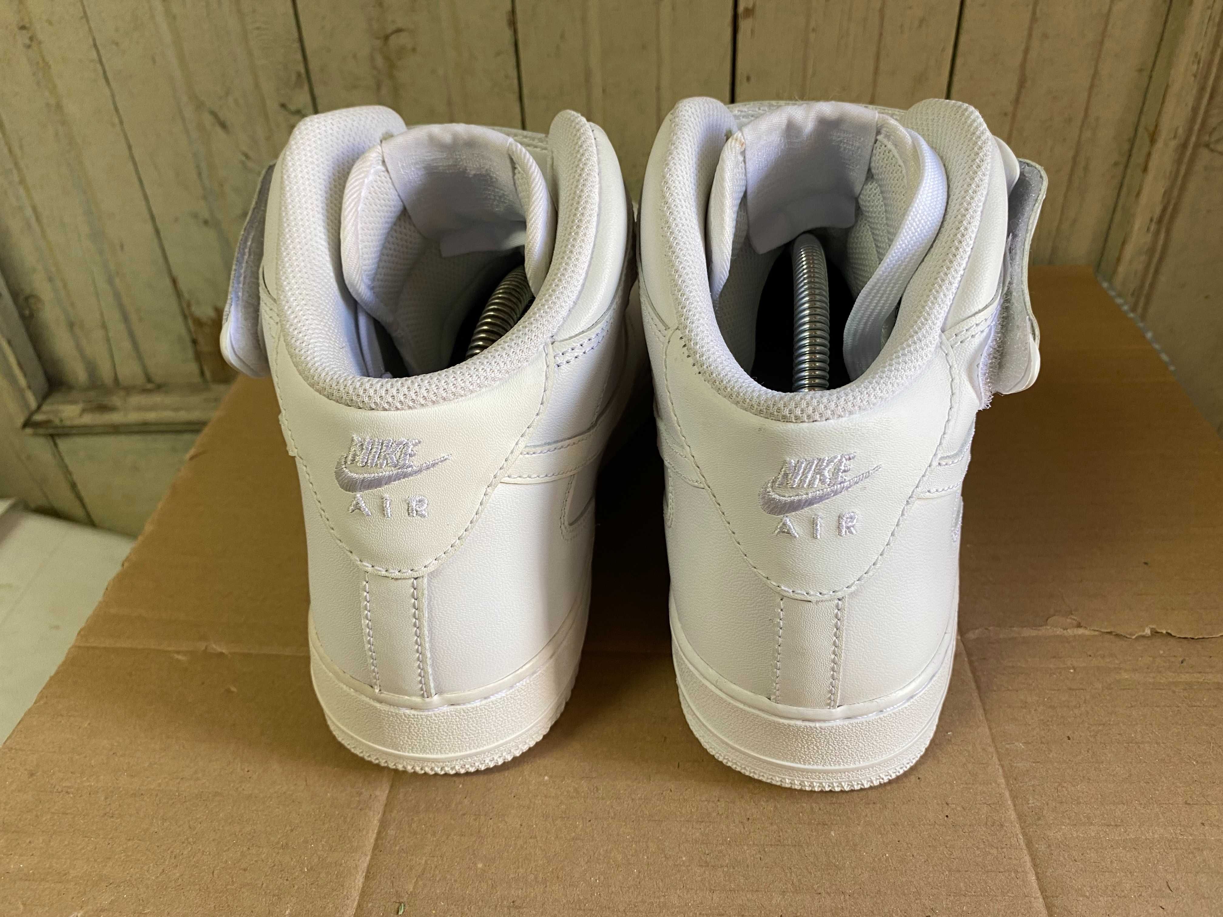 ''Nike Air Force 1 Mid '07 White''оригинални маратонки 45.5 номер