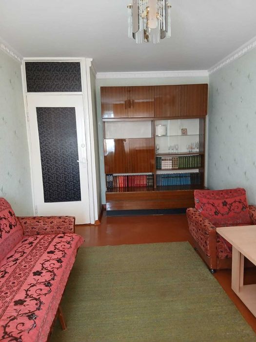 Продаю свою 4х комнатную квартиру на 2 этаже на ул.Беруни